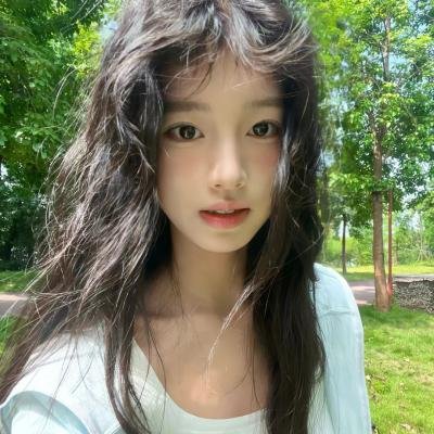 她才是主角